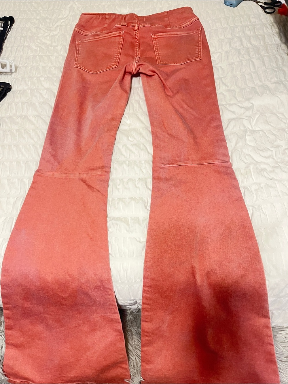 “We The Free” Coral/Pink Flare Jeans w/Stretch! PERFECT FIT!